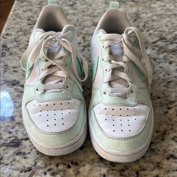 Nike Kids Sneakers in Mint and White - Picture 1 of 3